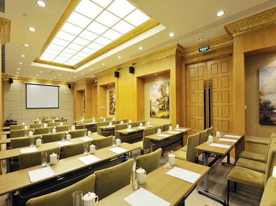 青岛尚诚名流假日酒店 2